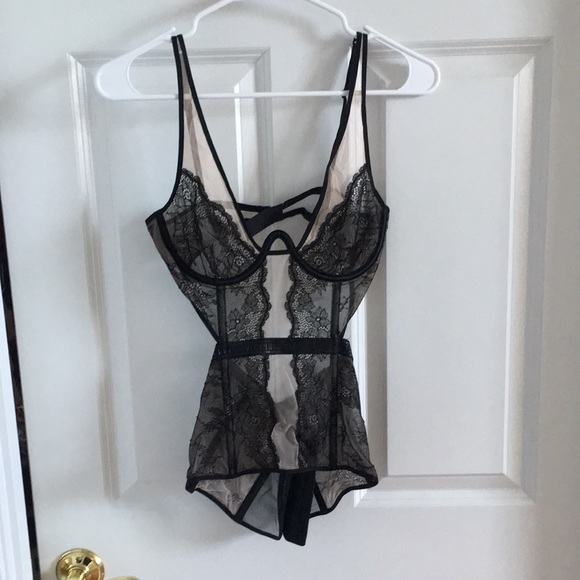 Victoria's Secret Other - Victoria’s Secret black lace corset size S